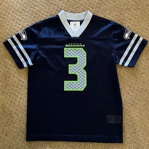 NFL Seahawks 3 Wilson jersey, Boys size S (6/7)